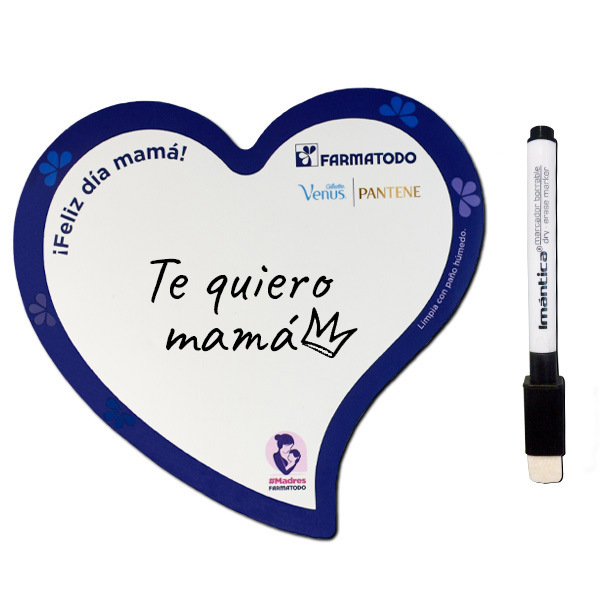 tablero magnético en forma de corazón tematizado para el día de la madre con mensaje de "¡Feliz día mamá!" de la marca farmatodo.