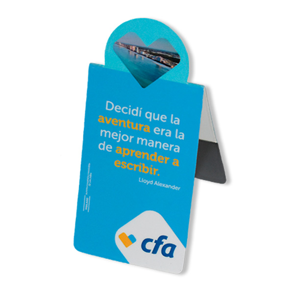 Separador de libro magnético, del grupo CFA con frase personalizada y forma de corazón en la parte superior.