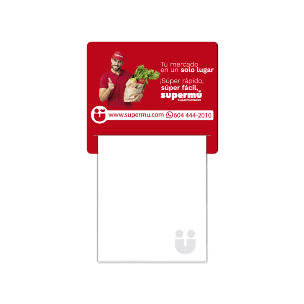 Portamemo magnético de la marca Supermú con datos de contacto.