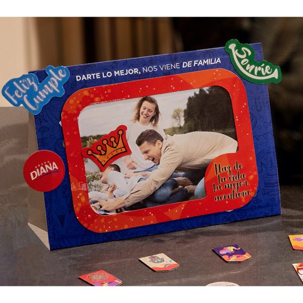 Portarretratos magnético de la marca Diana con mensajes positivos y fichas para decorar