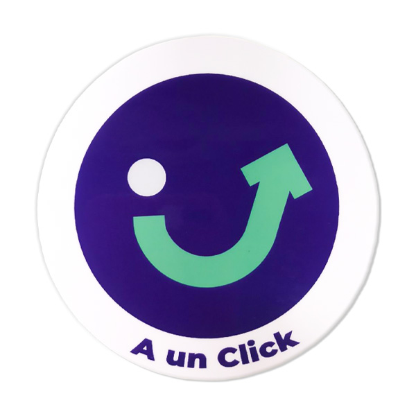 Adhesivo decorativo de la marca pideky con su logo y mensaje: "A un click".