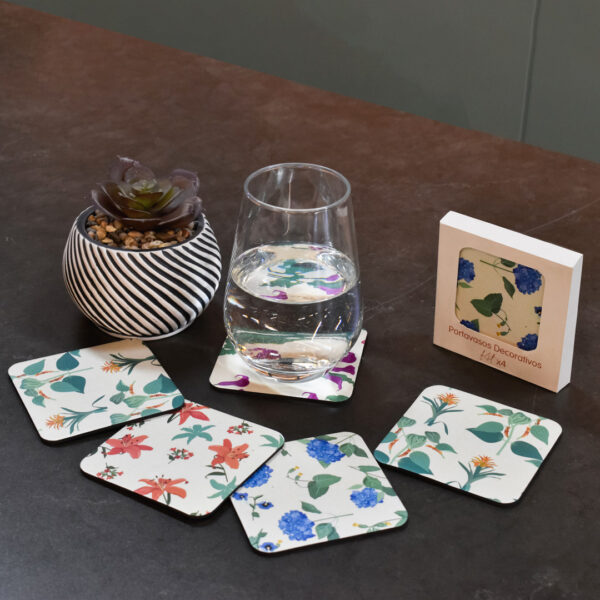 Set x 4 de portavasos perfectos para un regalo corporativo o souvenir empresarial.